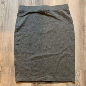Like new Forever 21 gray pencil skirt